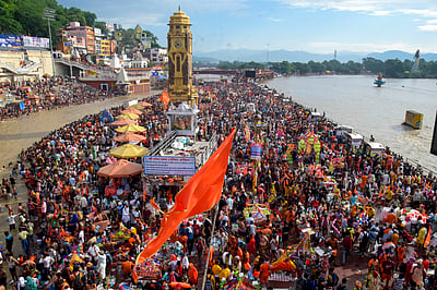 கான்வா் யாத்திரையில் சிவ பக்தர்கள்!